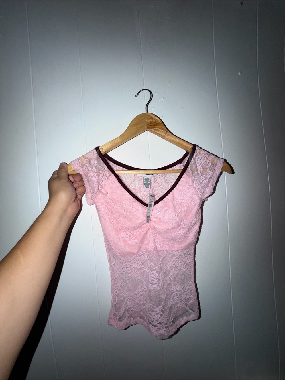 RSQ Pink Lace Cap-Sleeve Top with Dark Contrast Trim XS